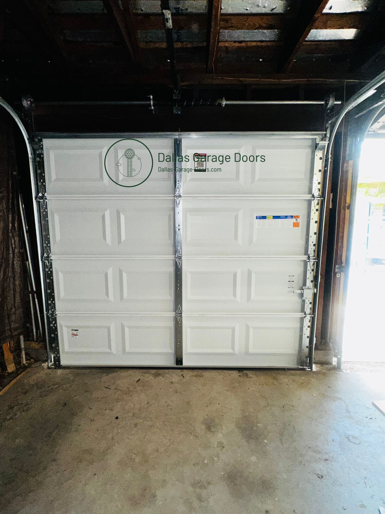 Dallas-Garage-Doors.com_garage_door_install